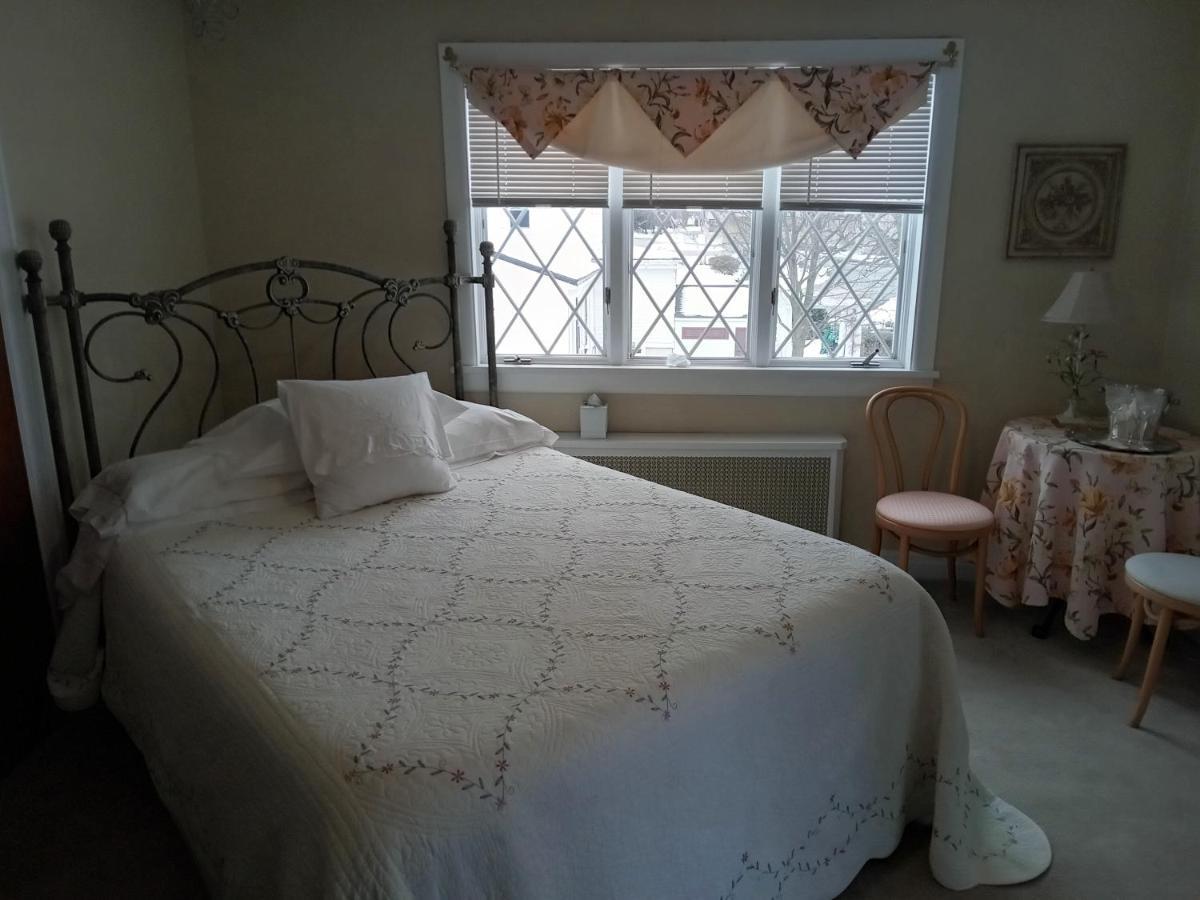 The Guest House At The Regina House Tea Room Moosic Esterno foto