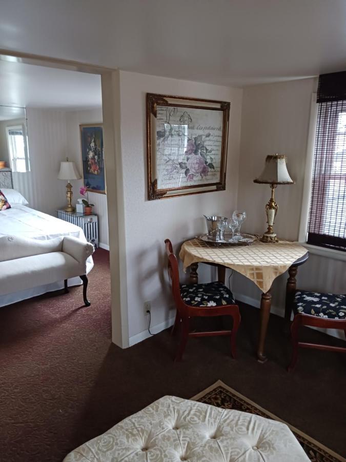 The Guest House At The Regina House Tea Room Moosic Esterno foto
